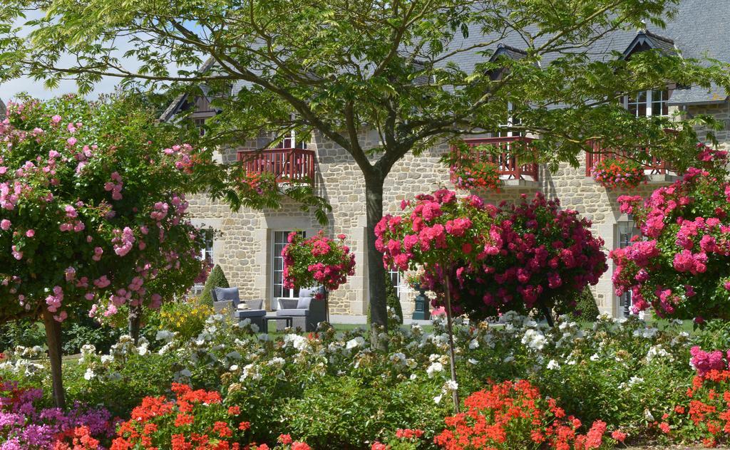 Hostellerie De La Motte Jean Saint-Coulomb Exterior photo